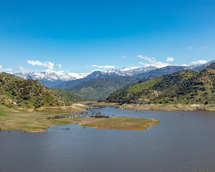 Lake Kaweah.jpeg